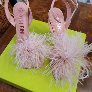 Gianni Bini - Neela Feather Square Toe Dress Sandal